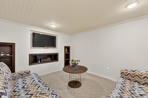 65 Donald Street, Barrie, ON 