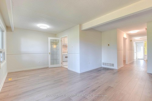 132 Valdor Drive, Toronto, ON 