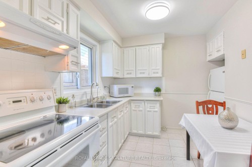 132 Valdor Drive, Toronto, ON 