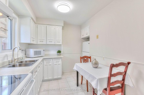 132 Valdor Drive, Toronto, ON 