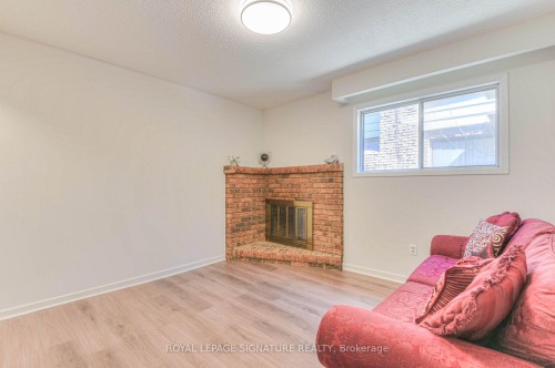132 Valdor Drive, Toronto, ON 