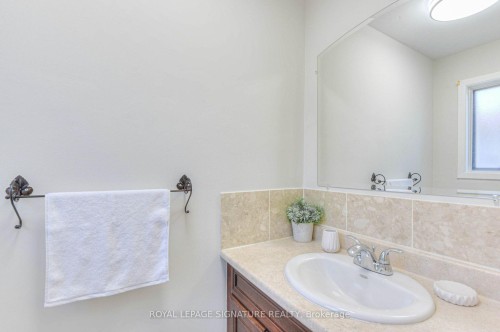 132 Valdor Drive, Toronto, ON 