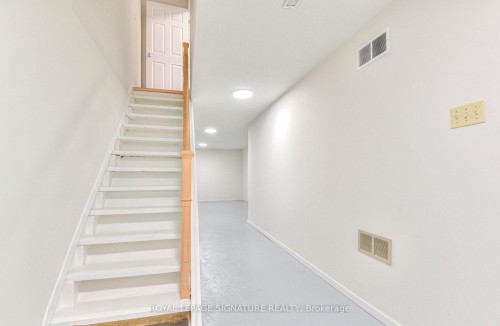 132 Valdor Drive, Toronto, ON 