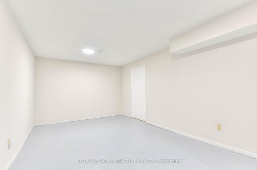 132 Valdor Drive, Toronto, ON 
