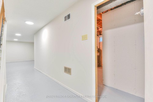 132 Valdor Drive, Toronto, ON 