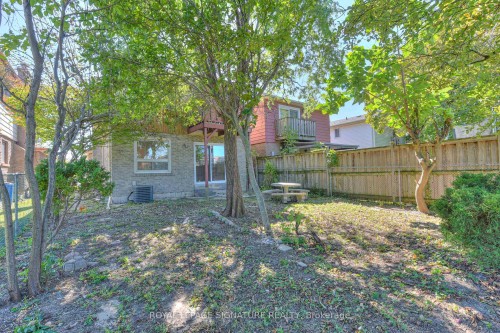 132 Valdor Drive, Toronto, ON 