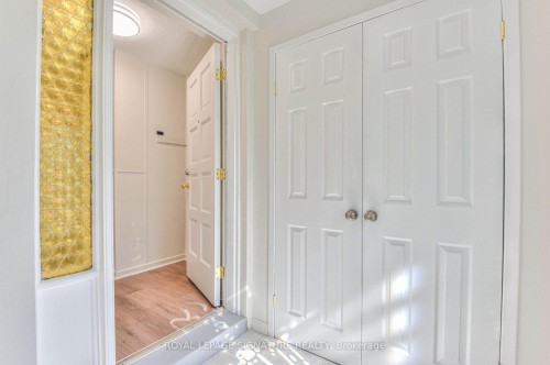 132 Valdor Drive, Toronto, ON 