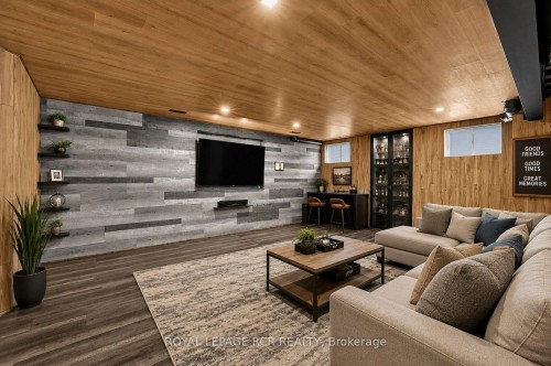 9 Mcintyre Lane, East Luther Grand Valley, ON 