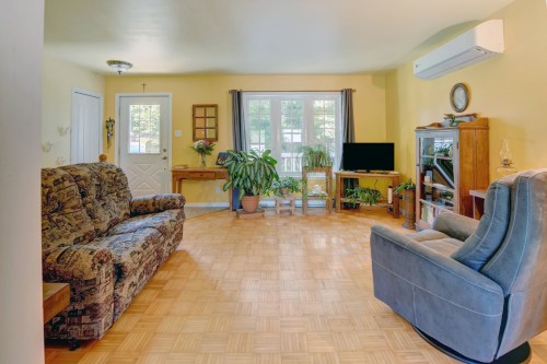 Salon - 4575 Rue Colomb, Rawdon, QC 