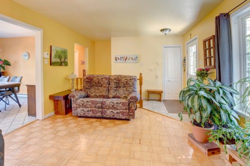 Salon - 4575 Rue Colomb, Rawdon, QC 