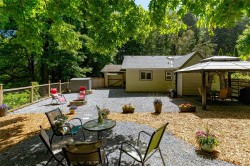 2196 Phillips Rd Sooke, BC V9Z 0Y3