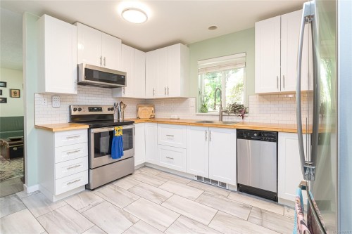 2196 Phillips Rd, Sooke, BC 