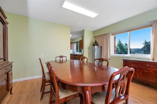 #310-853 Selkirk Ave, Esquimalt, BC 