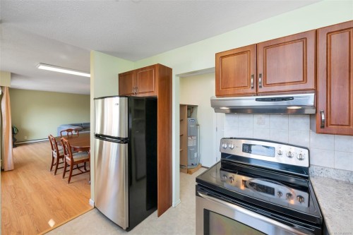 #310-853 Selkirk Ave, Esquimalt, BC 