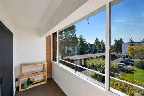 #310-853 Selkirk Ave, Esquimalt, BC 