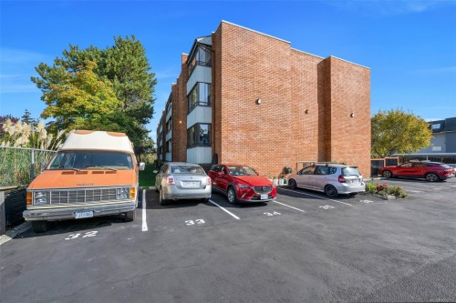 #310-853 Selkirk Ave, Esquimalt, BC 