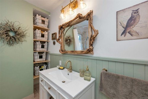 4826 West Saanich Rd, Saanich, BC 