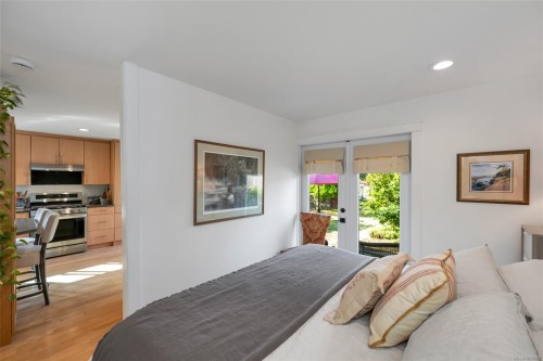 4826 West Saanich Rd, Saanich, BC 