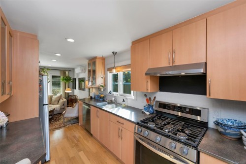 4826 West Saanich Rd, Saanich, BC 