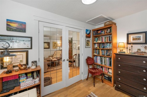 4826 West Saanich Rd, Saanich, BC 