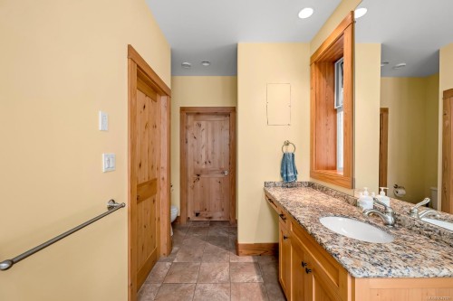 652 Fox Rd, Quadra Island, BC 