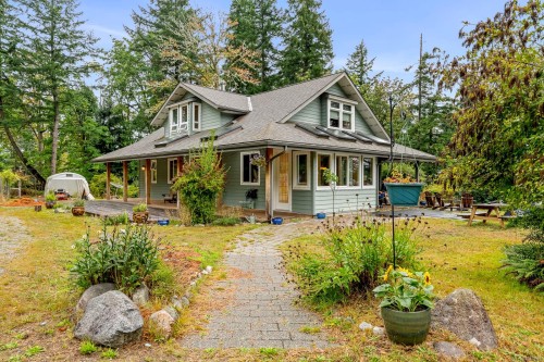 652 Fox Rd, Quadra Island, BC 