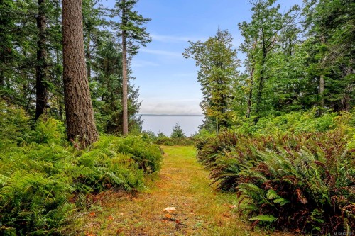 652 Fox Rd, Quadra Island, BC 