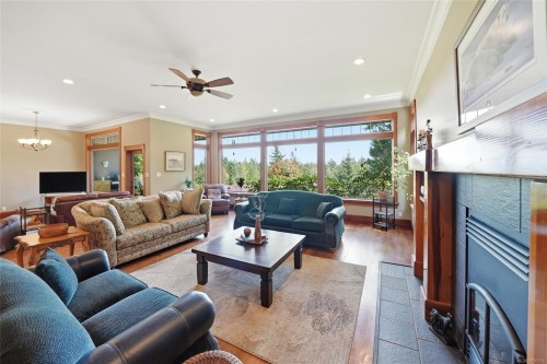 1195 Spider Lake Rd, Qualicum Beach, BC 