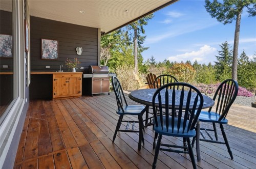 1195 Spider Lake Rd, Qualicum Beach, BC 