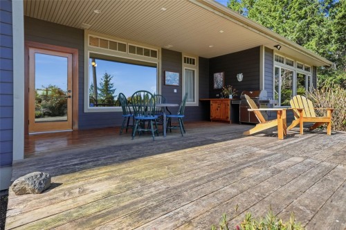 1195 Spider Lake Rd, Qualicum Beach, BC 
