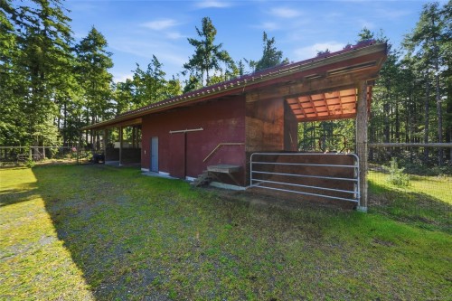 1195 Spider Lake Rd, Qualicum Beach, BC 