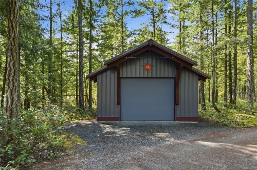 1195 Spider Lake Rd, Qualicum Beach, BC 