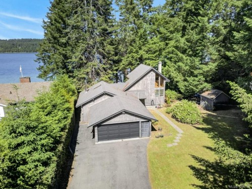 7630 Ships Point Rd, Fanny Bay, BC 