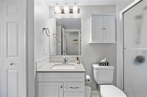 #2-8 White St, Ladysmith, BC 