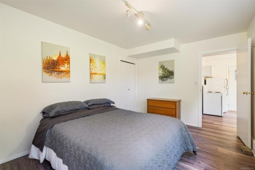 649 Lost Lake Rd, Highlands, BC 