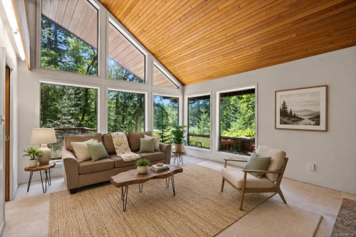 649 Lost Lake Rd, Highlands, BC 