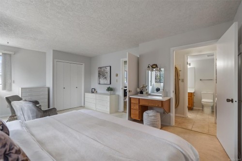 1335 Rudlin St, Victoria, BC 