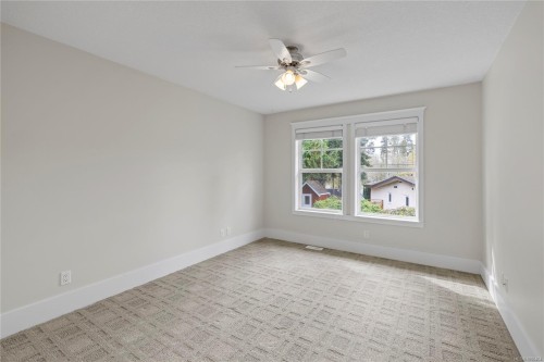 647 Temple St, Parksville, BC 