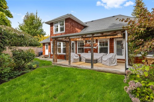647 Temple St, Parksville, BC 