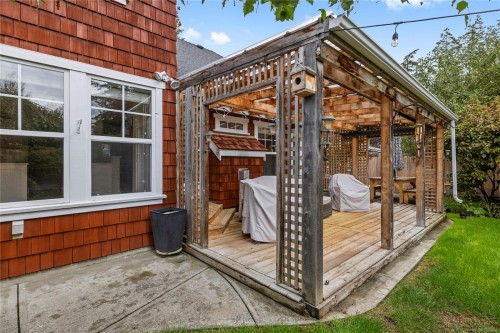 647 Temple St, Parksville, BC 
