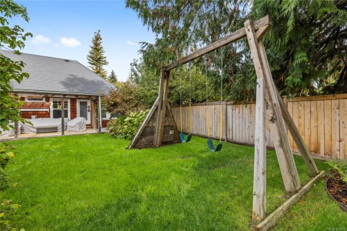 647 Temple St, Parksville, BC 