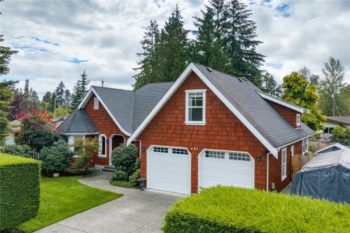 647 Temple St, Parksville, BC 