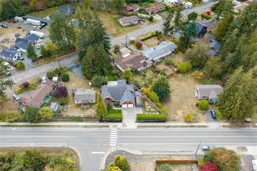 647 Temple St, Parksville, BC 