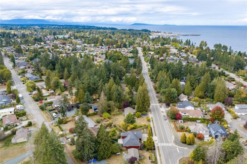 647 Temple St, Parksville, BC 