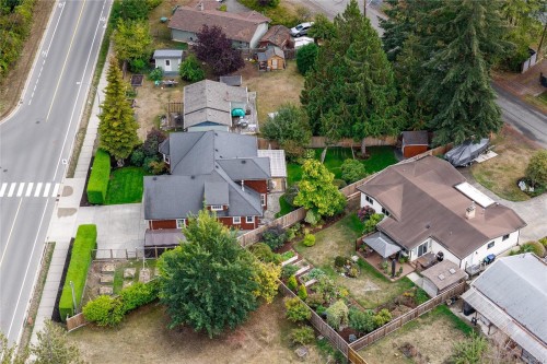 647 Temple St, Parksville, BC 