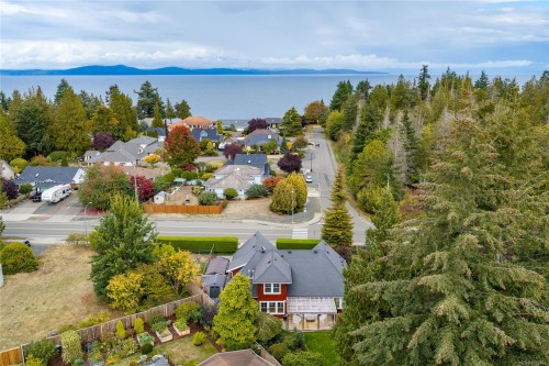 647 Temple St, Parksville, BC 