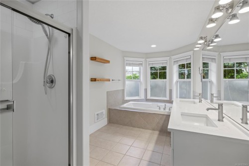 647 Temple St, Parksville, BC 