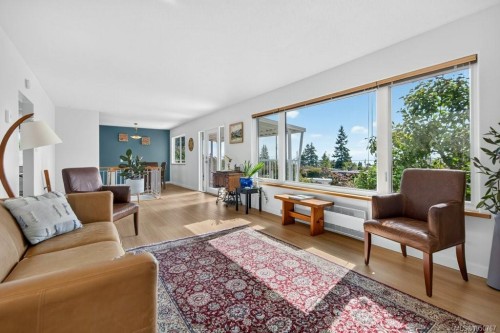 2158 Downey Ave, Comox, BC 