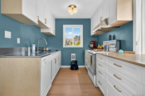 2158 Downey Ave, Comox, BC 
