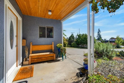 2158 Downey Ave, Comox, BC 